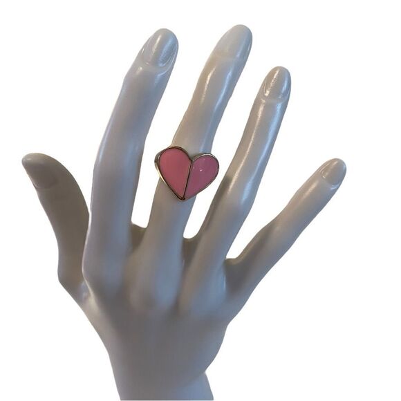 Pink Heart Gold Tone Ring in Ladies Sz. 7. Cute Valentine’s Day Gift Idea. - Picture 5 of 5